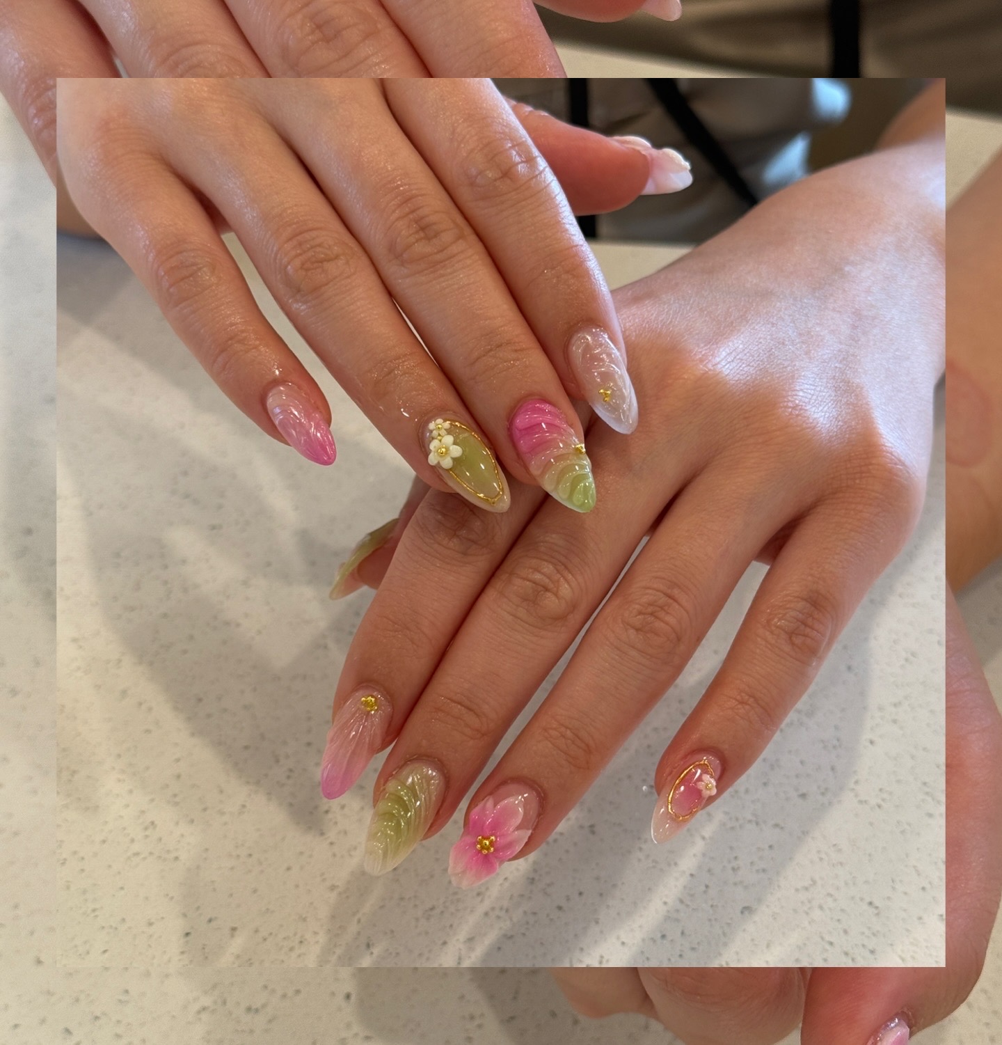 L'amour Nail and Spa logo